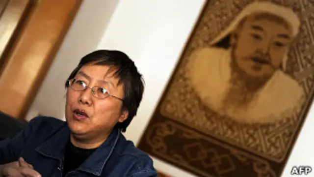 哈达的妻子说，哈达仍然被关在呼和浩特市郊的“黑牢”里。