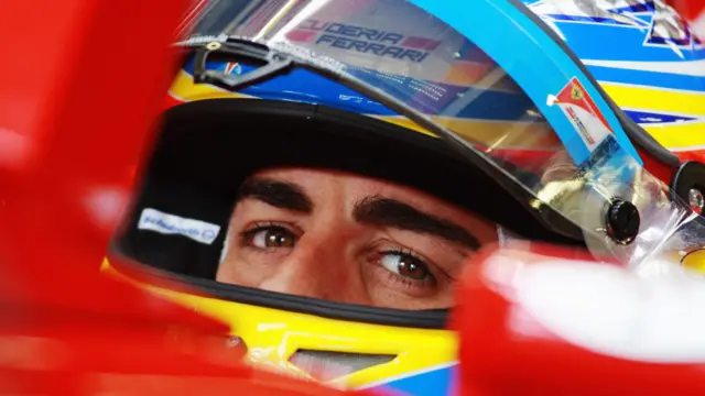 Sementara itu, Alonso dari tim Ferrari mencatat waktu 1:30.516.