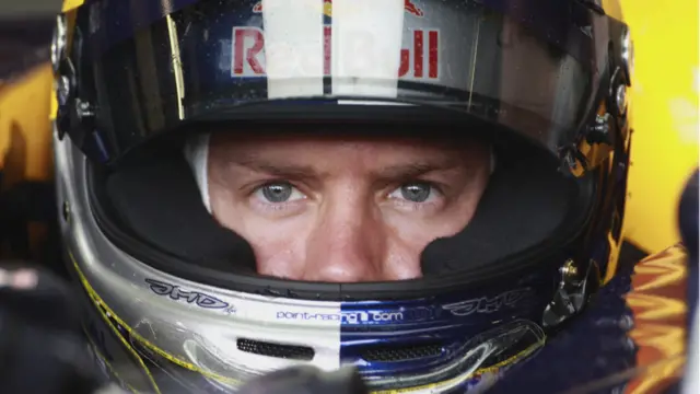 Vettel dari tim Red Bull Renault mencatat waktu 1:31.431.