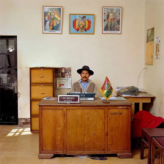 Fotos sobre la exposición Burocracia de Jan Banning. (http://www.janbanning.com)