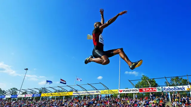 IRVING SALADINO – País: Panamá – Deporte: Atletismo (Salto largo)