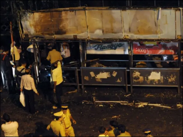 धमाके की तस्वीरें