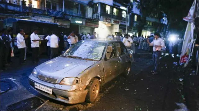 مہارشٹر کے انسداد دہشت گردی سکواڈ کی ٹیموں نے جائے وقوعہ پر تفتیش کی ذمہ داری سنبھال لی ہے۔ 