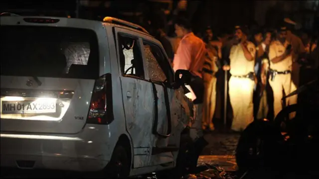 ممبئی میں دہشت گردی کی وارداتوں کے بعد دہلی میں بھی سکیورٹی انتظامات کو سخت کر دیا گیا ہے۔