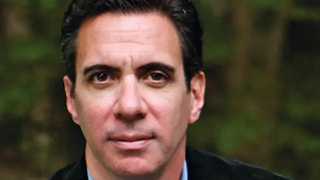 Autor Mitchell Zuckoff