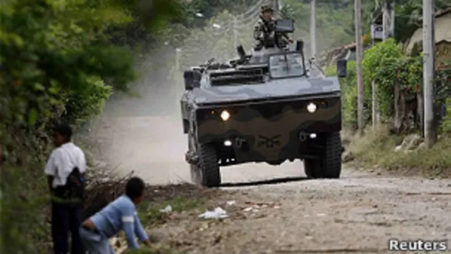 Patrulla en Miranda, en el sur de Colombia.