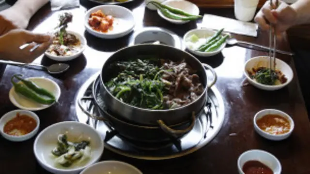 Người Nam Hàn Quốc cũng hay ăn lẩu chó