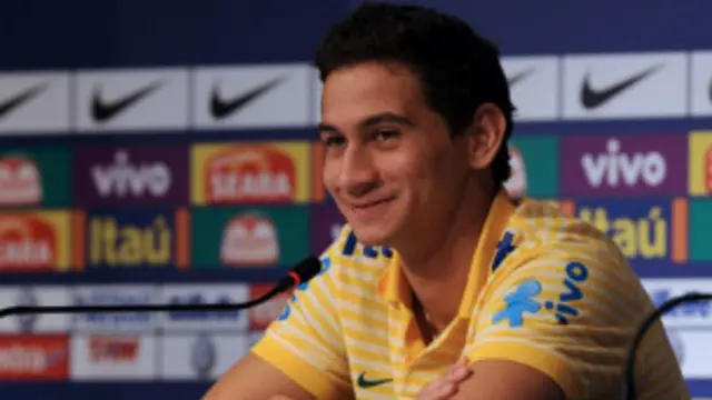 Paulo Ganso, pemain Brasil paling berbahaya menurut pelatih Paraguay, Gerardo Martino.