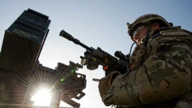 وړاندې برتانوي چارواکو استدلال وړاندي کړى وو چې افغانستان کې د دغه کسان نيونه قانوني او د نړيوالو قوانينو سره سمه ده.