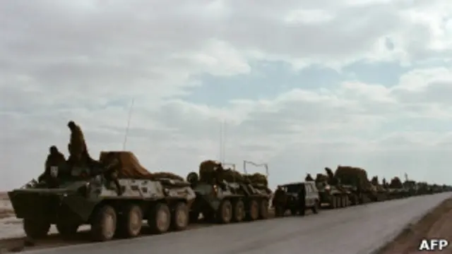 ارتش سرخ پس از ده سال حضور نظامی در بیست و پنجم فوریه ۱۹۸۹ افغانستان را بطور کامل ترک کردند