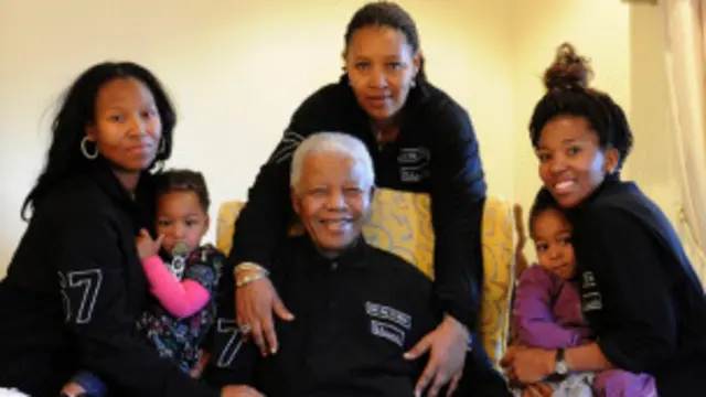 منڈیلا مسلسل جدو جہد کے باعث اپنے خاندان کو وقت نہیں دے پائے 