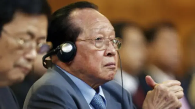 هور نامهونغ، وزير خارجية كمبوديا، يقول إن آسيان تود رؤية فيتنام والصين وغيرها من الأطراف يسوون خلافاتهم سليما