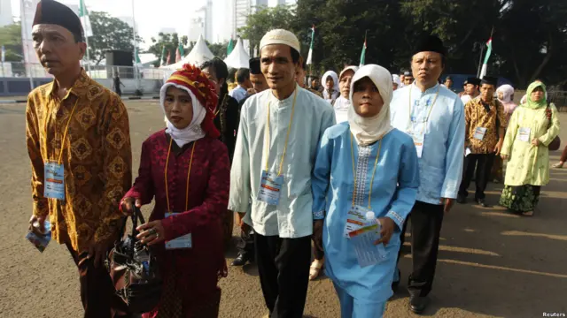 Perkawinan massal di Istora Senayan, Jakarta, 19 Juli 2011.