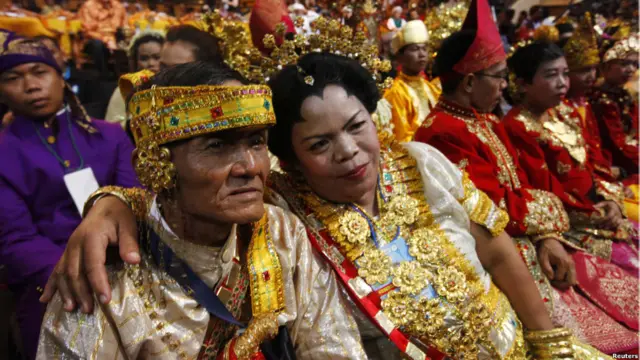 Salfiah, 53 tahun, dan suaminya, Juned, 56 tahun. 