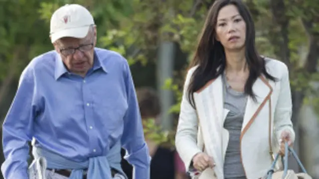 默多克向法院提出要求同其第三任妻子邓文迪离婚