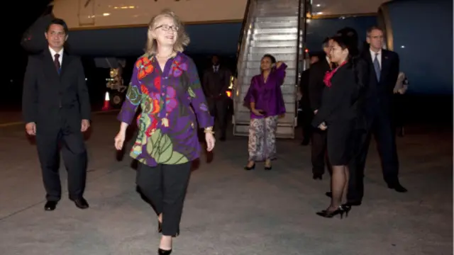 Hillary Clinton tiba di Bali.