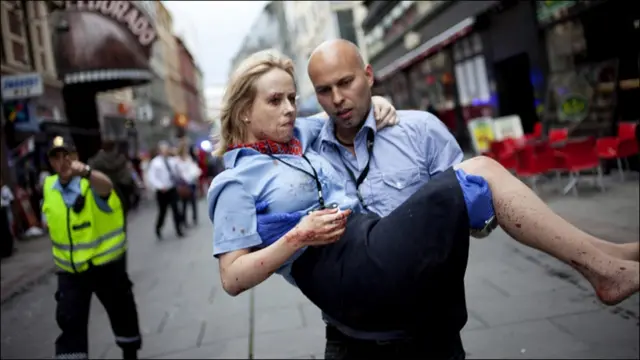 ناروے میں ایک ہی دن دہشت گردی کی دو مختلف وارداتوں میں ہلاک ہونے والوں کی تعداد بانوے ہو گئی ہے۔