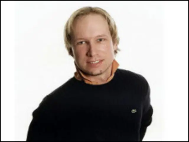 بریوک نے حملوں کا اعتراف کیا تاہم انہوں نے دہشت گردی کے الزام کو تسلیم کرنے سے انکار کیا