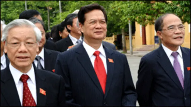 Các ông Nguyễn Phú Trọng, Nguyễn Tấn Dũng và Nguyễn Sinh Hùng