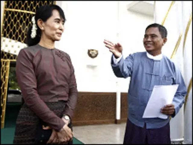 ပထမအကြိမ် တွေ့ဆုံမှုကိုတော့ နှစ်ဘက်စလုံး က အပြုသဘော ရှုမြင်ခဲ့ကြ