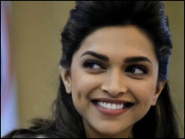 अभिनेत्री दीपिका पडुकोण