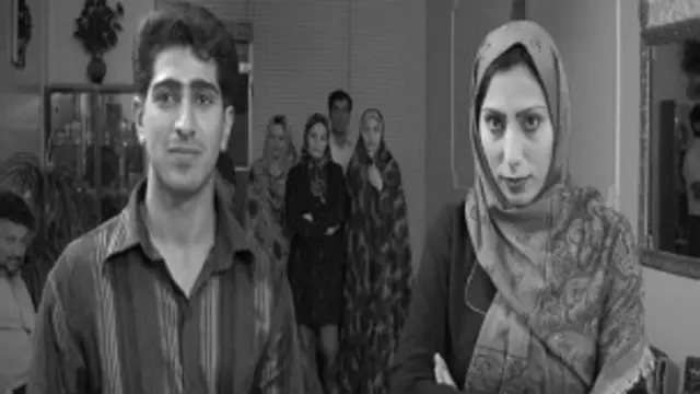 نمایی از فیلم 'آیا شما خوشبختید؟'