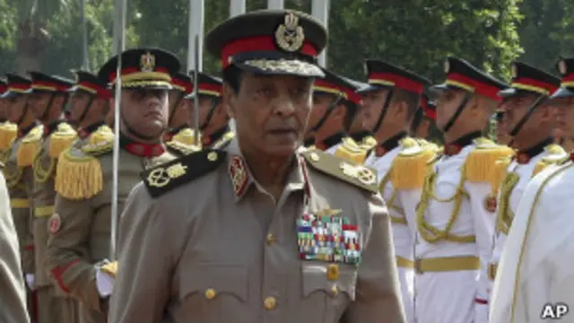 رئيس المجلس العسكري الحاكم في مصر، المشير محمد حسين طنطاوي