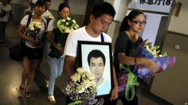 Поминки жертв катастрофы в Китае