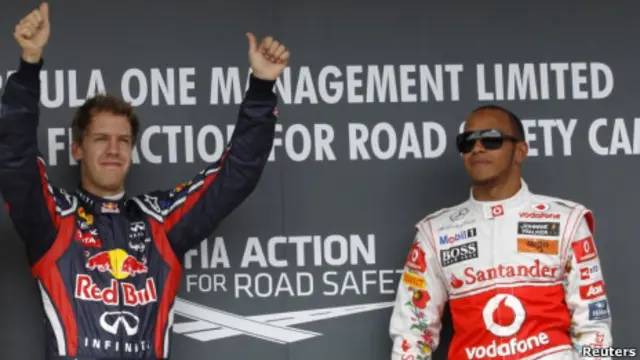 Sebastian Vettel mendominasi, Lewis Hamilton frustasi