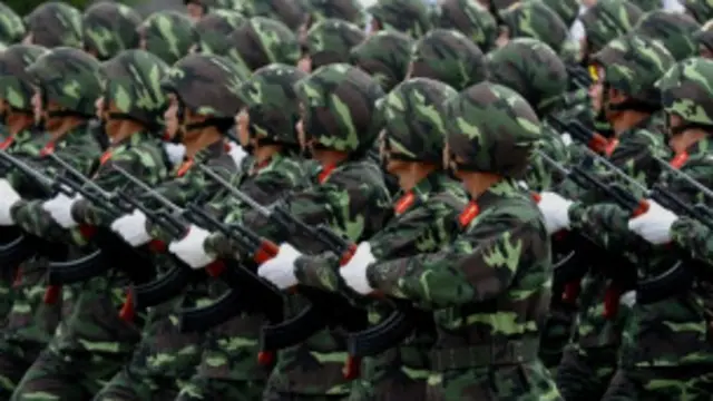 Diễu binh mừng 1000 năm Thăng Long-Hà Nội