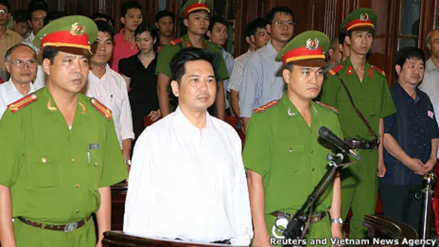 Ông Cù Huy Hà Vũ tại tòa hôm 2/8