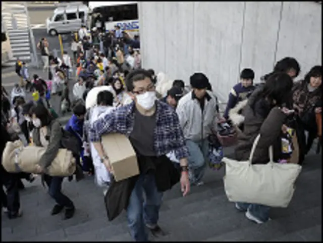 علاقے میں تقریباً اسی ہزار لوگوں کو ان کے گھروں سے دوسری جگہ منتقل کر دیا گیا ہے