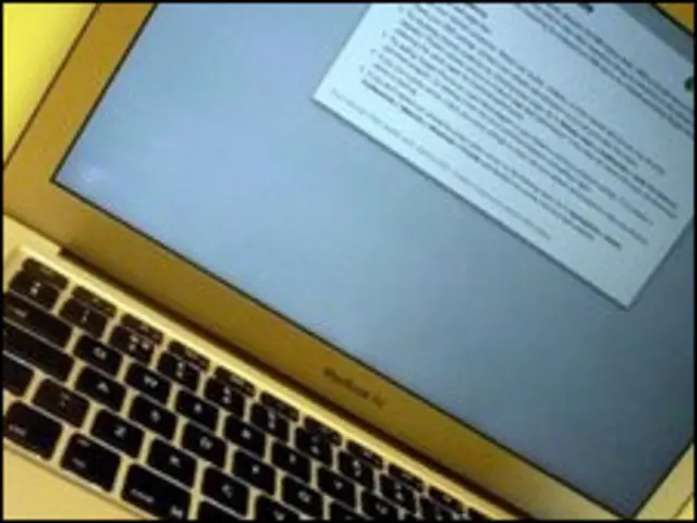 电脑屏幕显示版权声明