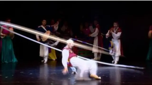 در طول سه هفته برگزاری جشنواره فرینج در ادینبورگ، ۲ هزار و ۵۴۲ برنامه هنری اجرا می شود