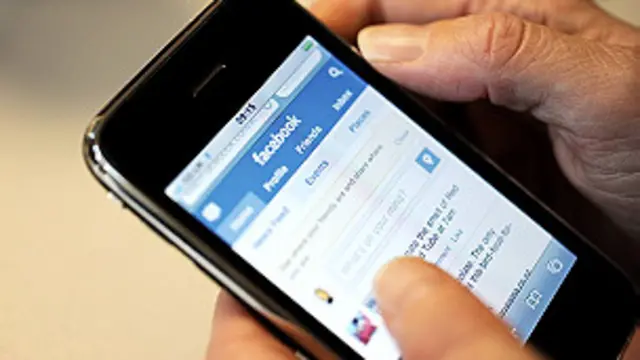 فيسبوك على المحمول