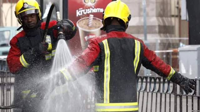 Пожарные в Бирмингеме