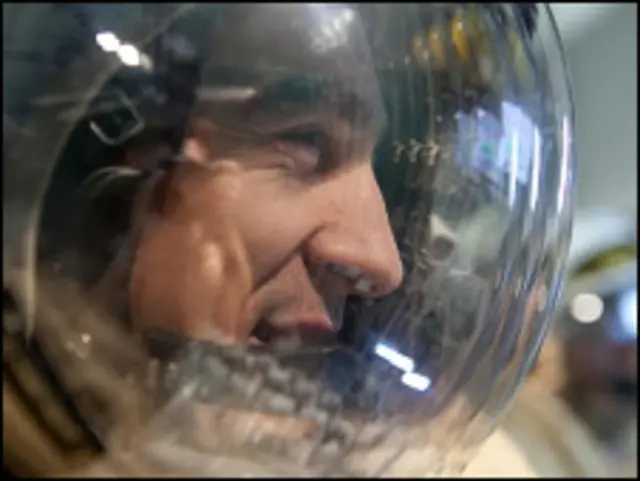 Велика кількість "сміття" на орбіті з роками перетвориться на загрозу для космічних експедицій