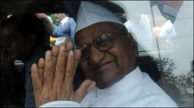 गिरफ़्तारी के बाद अन्ना हज़ारे