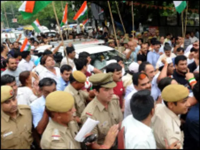 अन्ना की गिरफ़्तारी