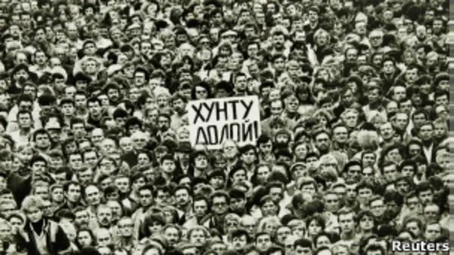 митинг на Дворцовой площади