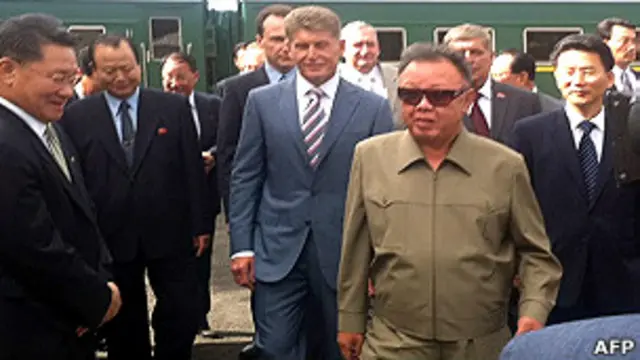 Cuckold femdom sexwife қорлау Қыз орманда сексенді