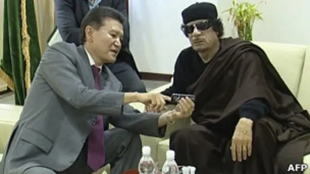 Муаамар Каддафи и Кирсан Илюмжинов