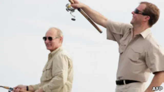 Путин и Медведев на рыбалке