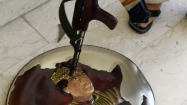 محافل هنری از سینماگران عرب انتظار دارند که پشت سر انقلاب حرکت نکنند