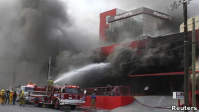Kasino di Monterrey dibakar
