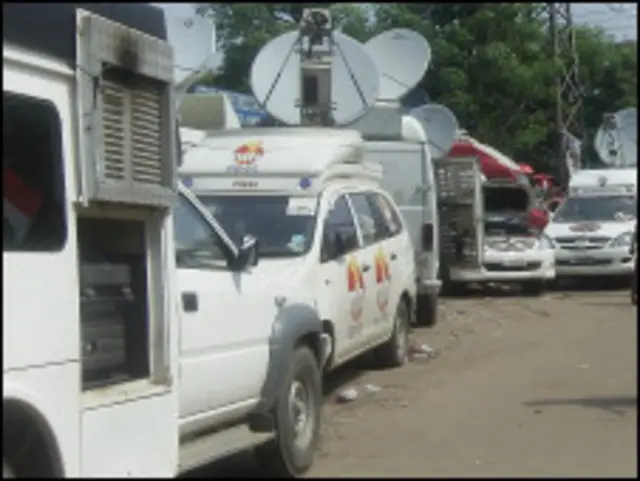 अन्ना हज़ारे के आंदोलन को मीडिया ने बहुत तफ़्सील से अपने समाचारों में दिखाया है.