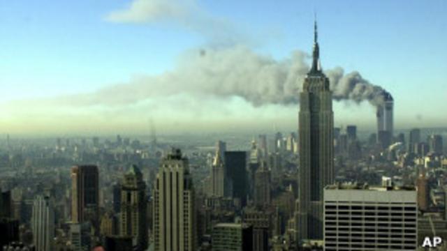 Nova York após ser atingida por ataques em 11 de setembro de 2011. 