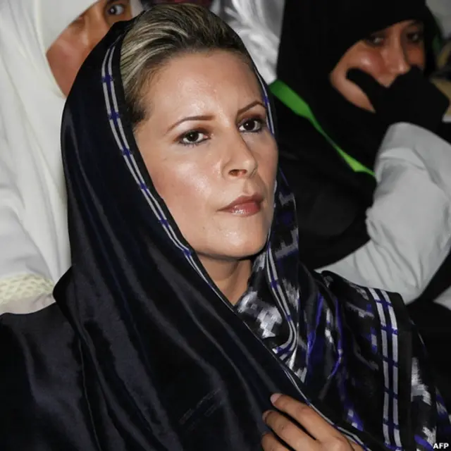 عایشه قذافی دختر سرهنگ قذافی، این عکس مربوط به سال ۲۰۱۰ میلادی است