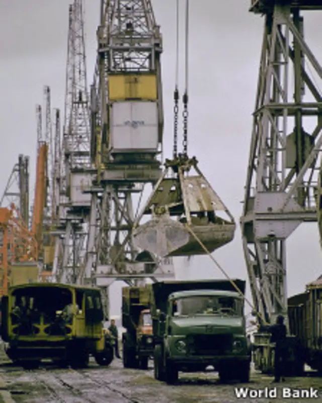 Camión cargado de minerales