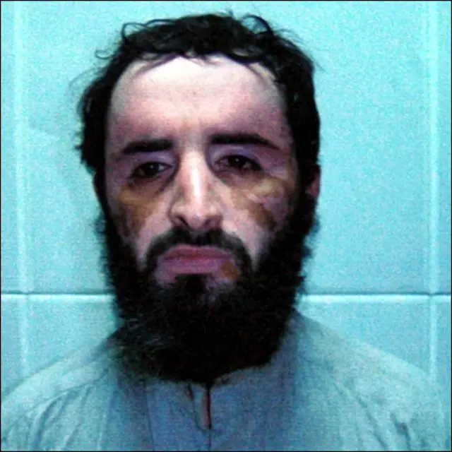 2 مئی 2005: پاکستان میں القاعدہ نیٹ ورک کا سربراہ ابوفراج اللبی پاکستان کے شمالی علاقے سے گرفتار ہوئے۔ 